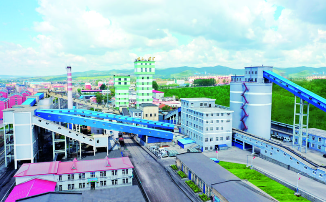 鸡西矿业公司城山洗煤厂外景