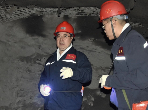 刘贤君在荣华一矿宣讲检查工作时强调：坚定信心务实举措锤炼作风 持续推动矿井安全高效发展